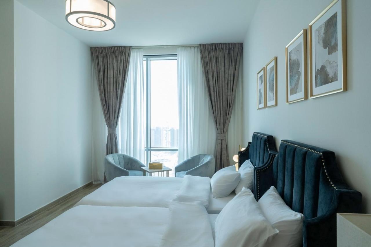 Brand New 2br With Full Sea & Canal View * Dubai