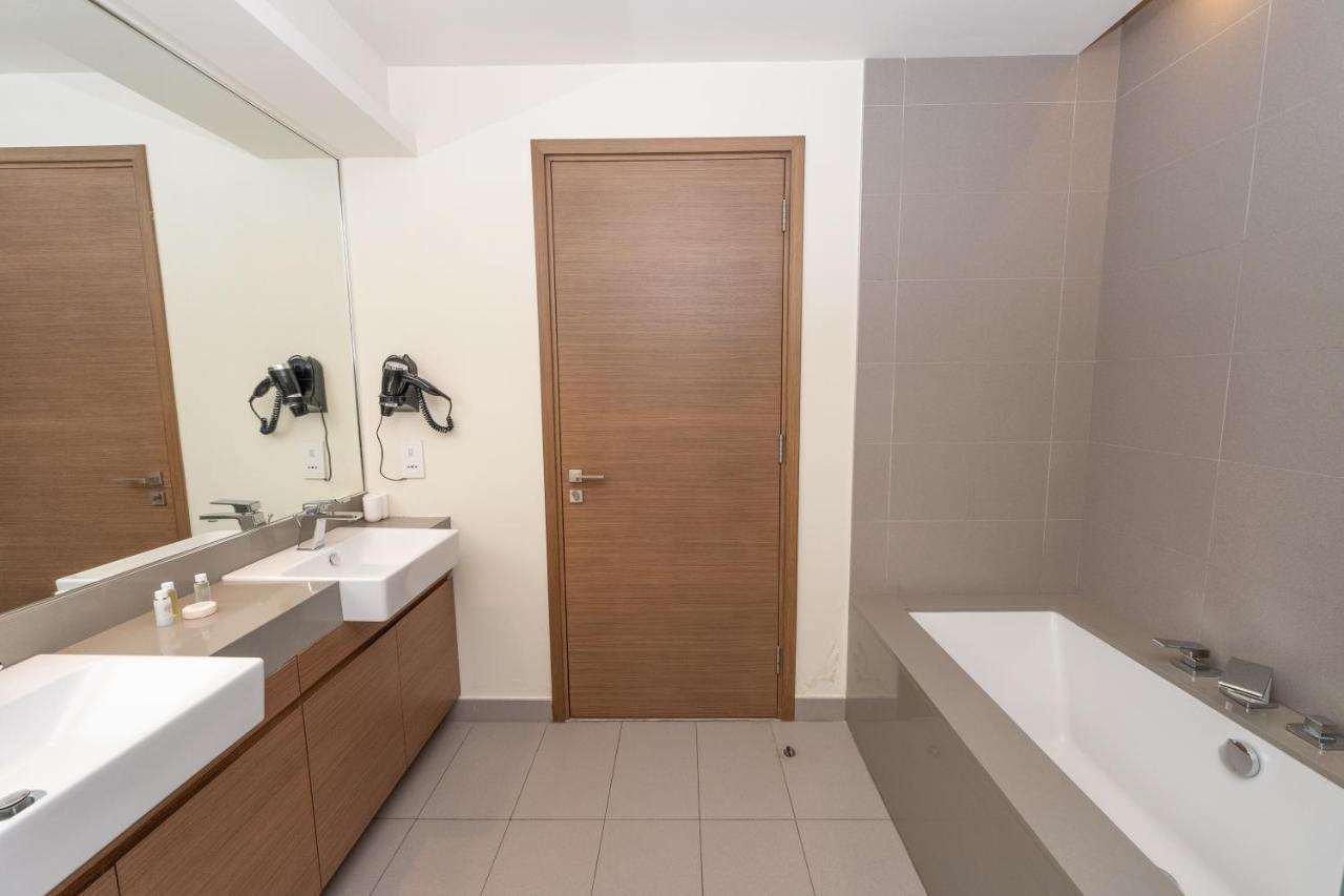 Fam Living - Walk - Urban Staycations Dubai