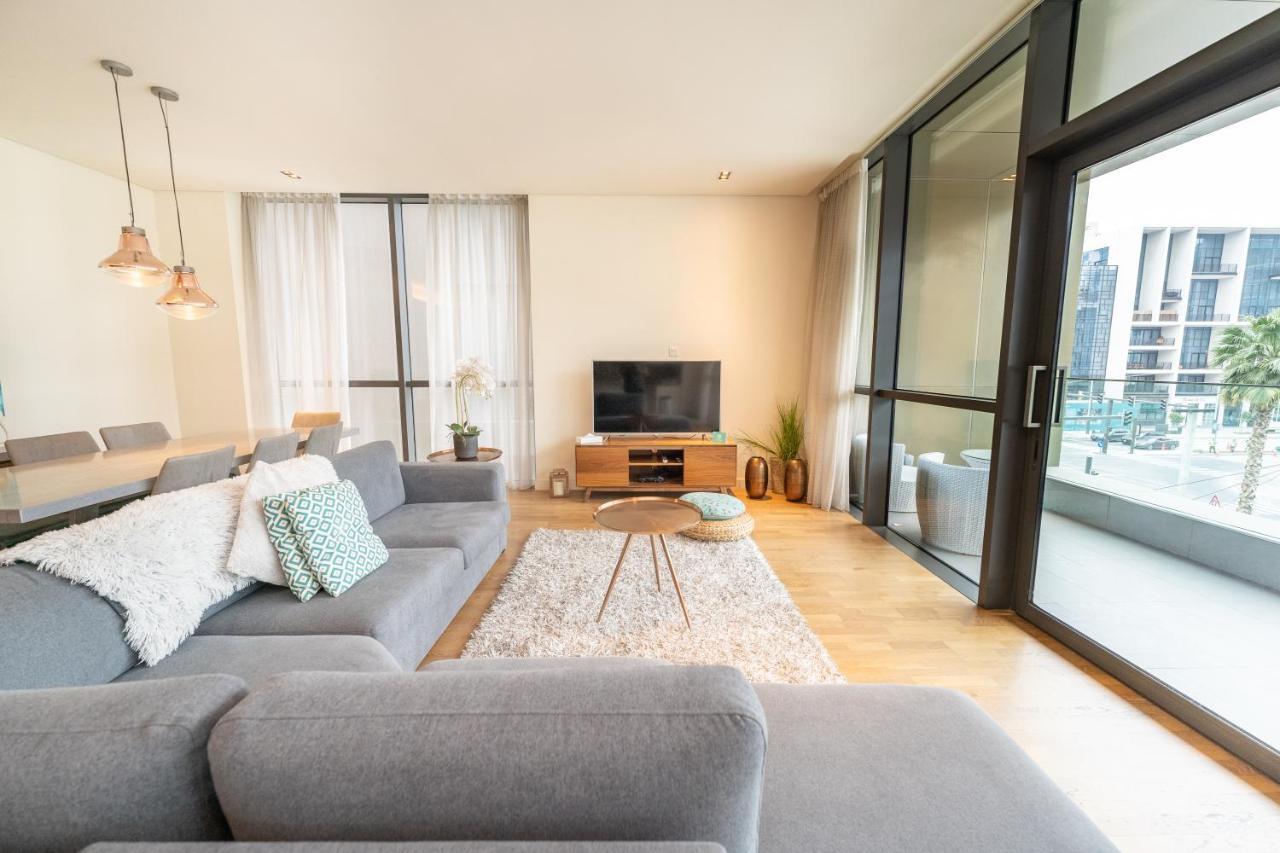 Fam Living - Walk - Urban Staycations * Dubai