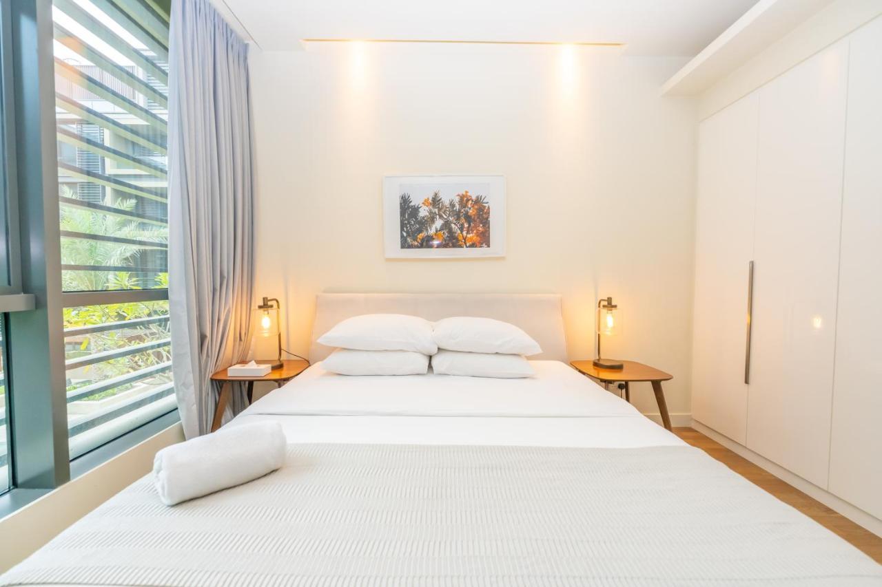 Fam Living - Walk - Urban Staycations Apartment Dubai