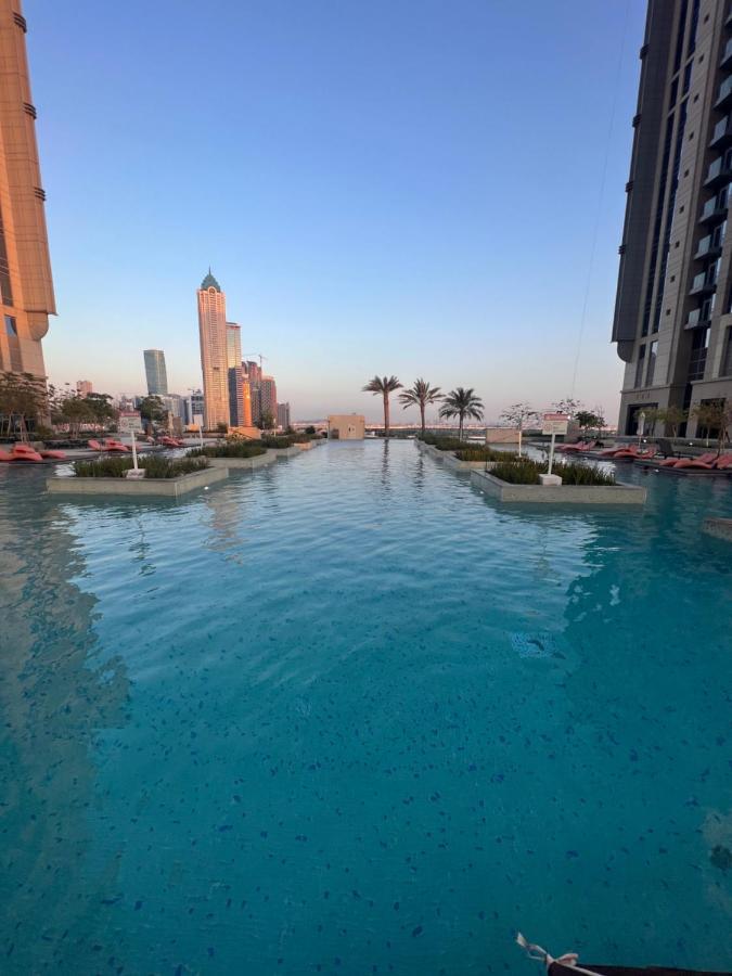 Brand New 2br With Full Sea & Canal View Dubai