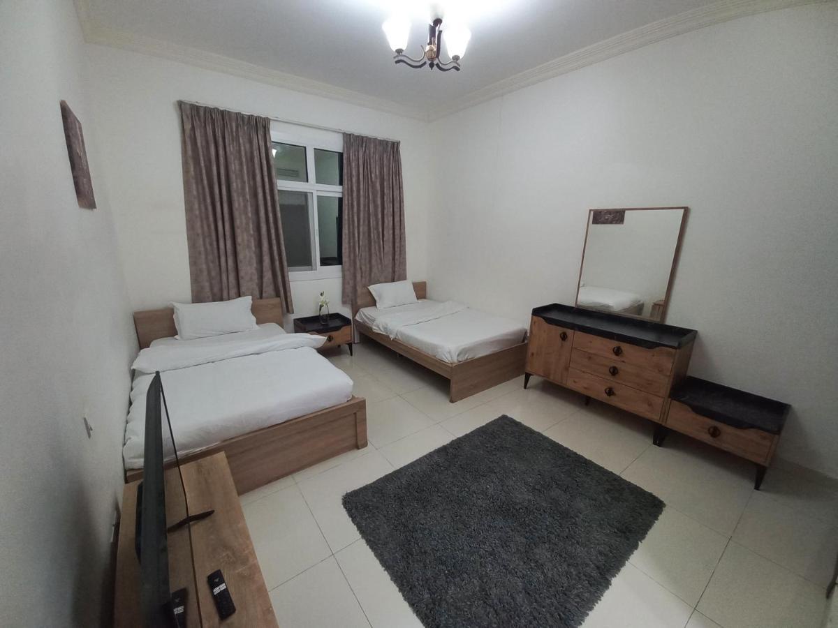 Apartment Cozy And Small Partitions For Men Guests In