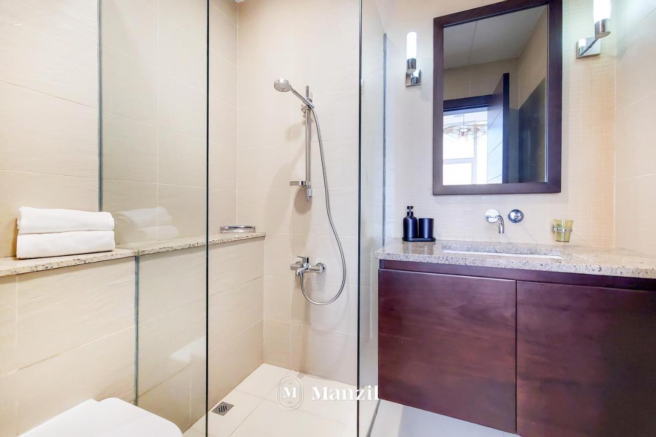 Apartment Manzil - Lavish 3br With Private Beach At Tiara Palm Jumeirah Dubai