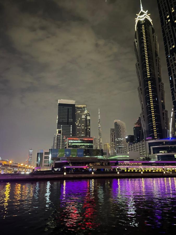 Apartment Brand New 2br With Full Sea & Canal View Dubai