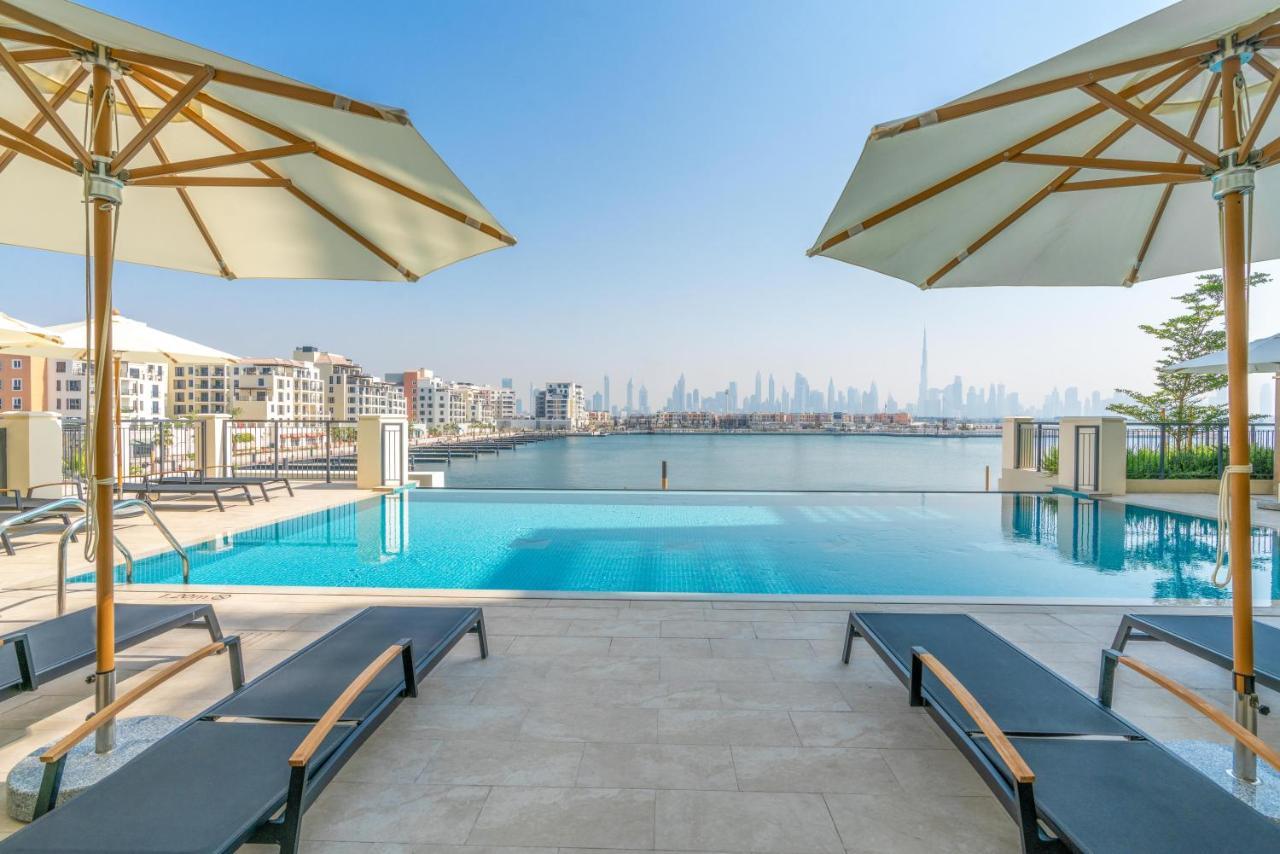 Ultimate With Big Terrace, Amazing Sunset, Perfect For 4 People Apartment Dubai