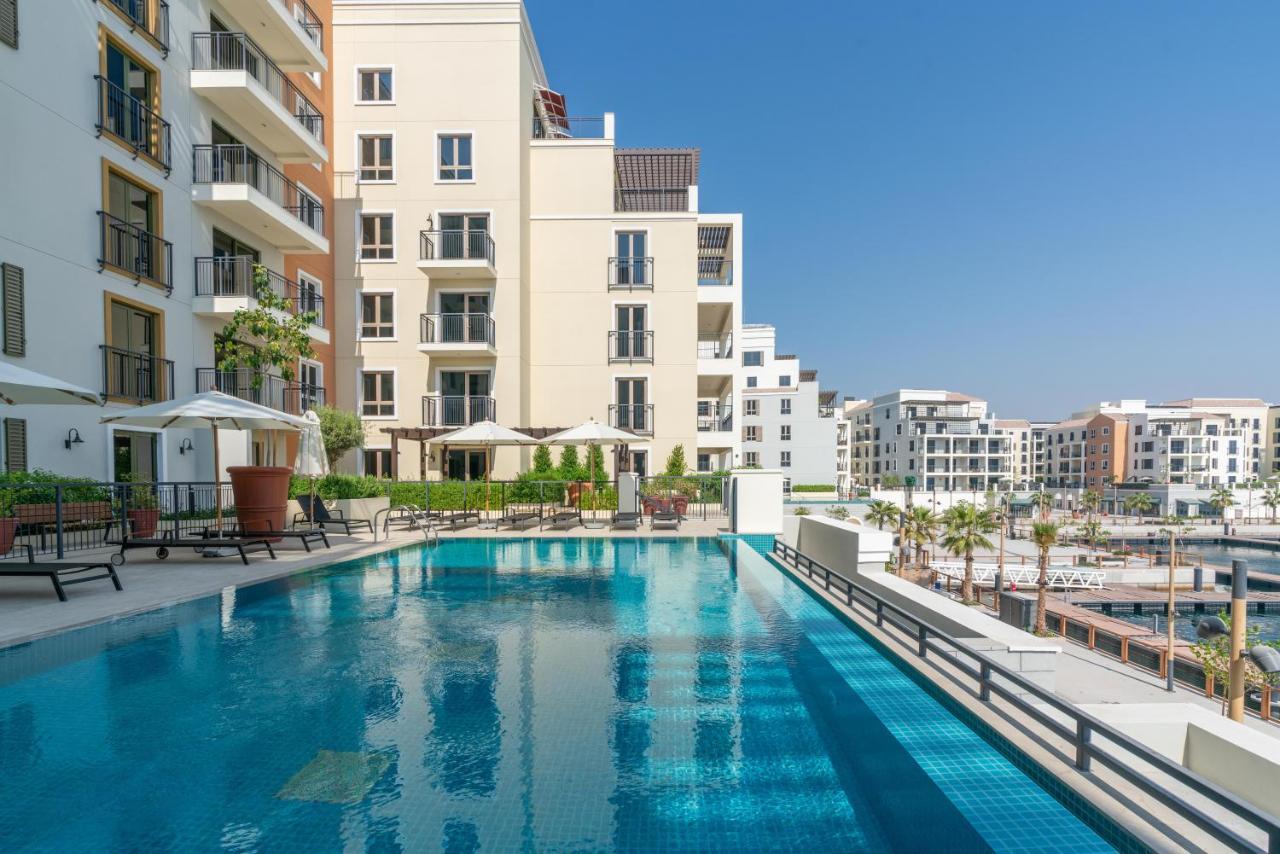 Ultimate With Big Terrace, Amazing Sunset, Perfect For 4 People Apartment Dubai