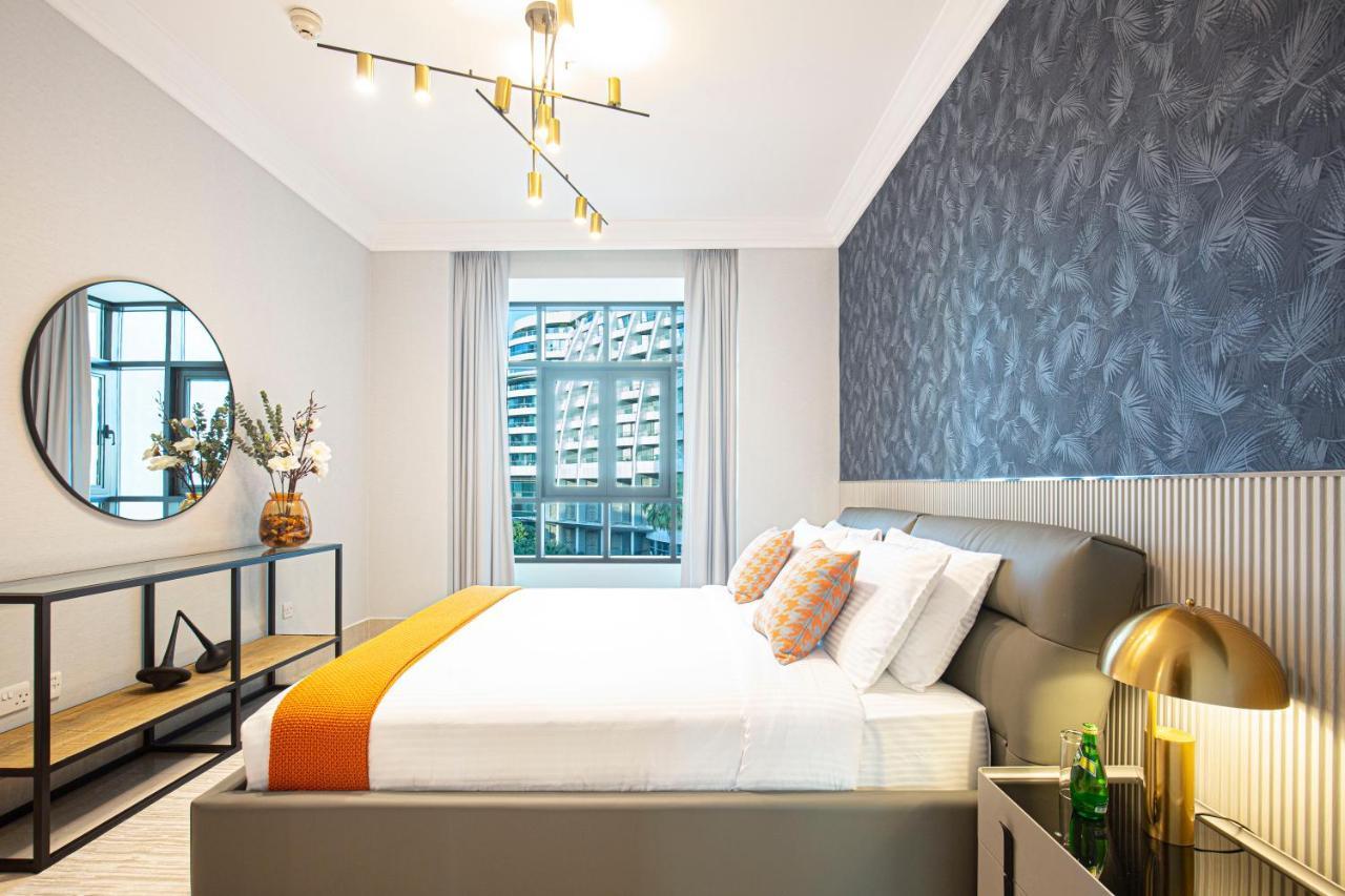 Luxurious 1 Bed -connected To Mall Apartment Dubai