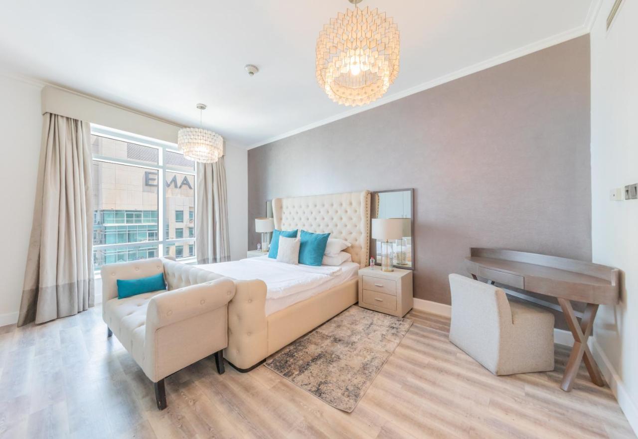 Boutique Living - Burj Views - Renovated Dubai