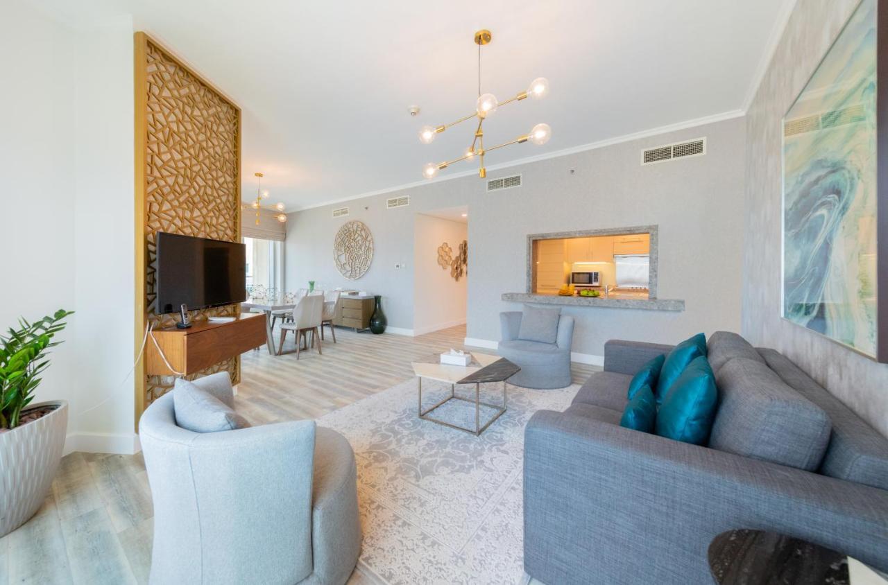 Boutique Living - Burj Views - Renovated * Dubai