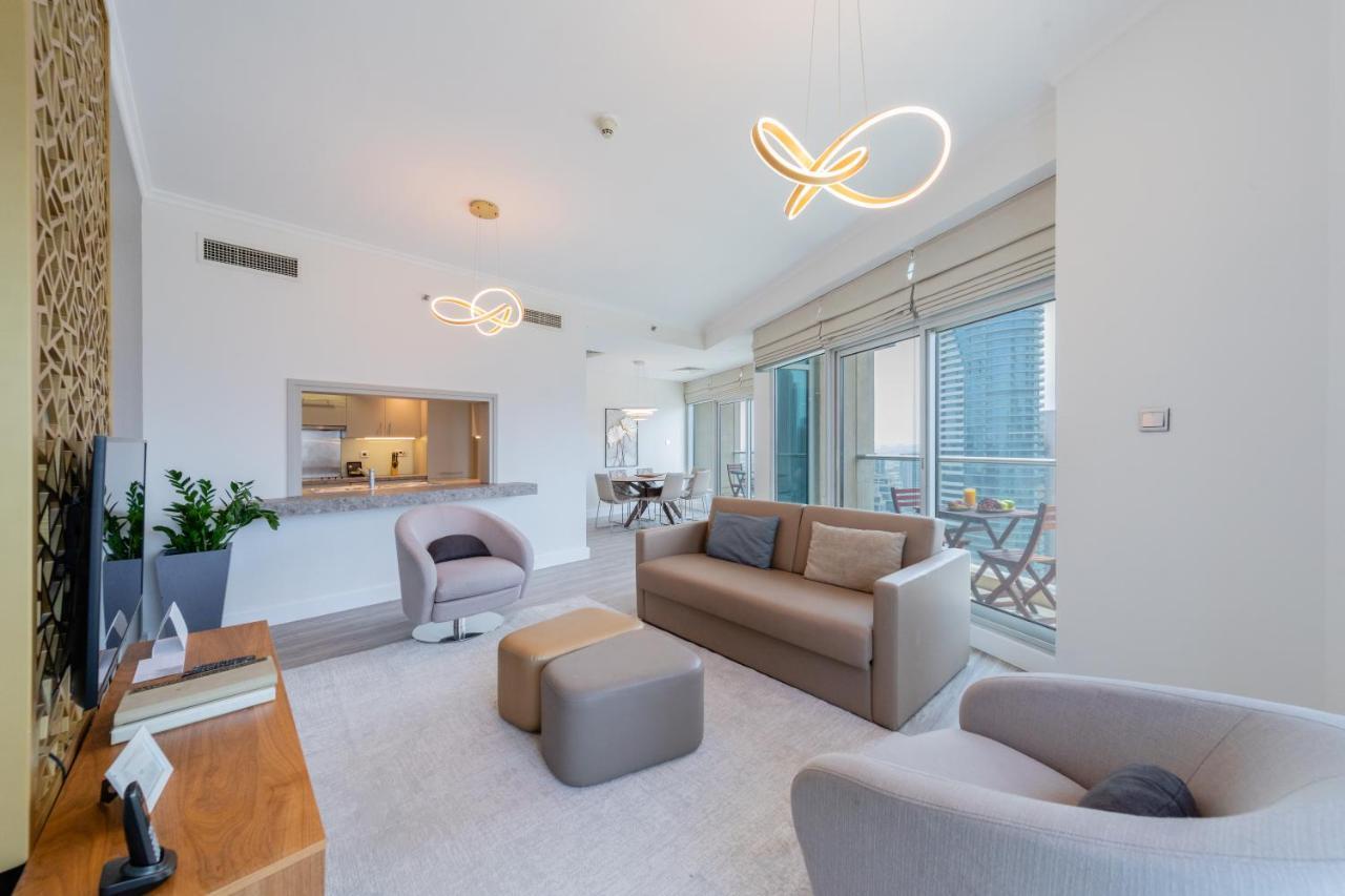 Boutique Living - Burj Views - Renovated Apartment Dubai