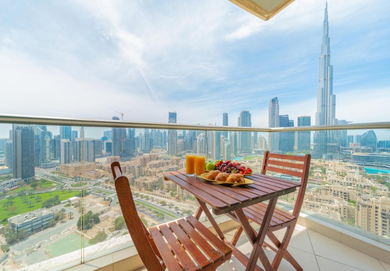 Boutique Living - Burj Views - Renovated Apartment *