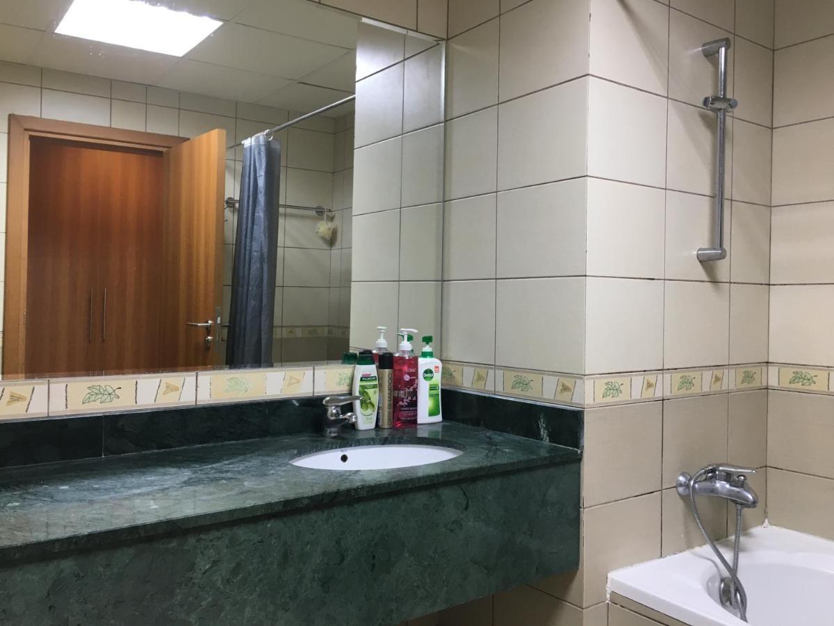 Apartment Octavius Holiday Homes, Spacious 2 Bedroom Apartment, Skyline & Burj Khalifa View Dubai