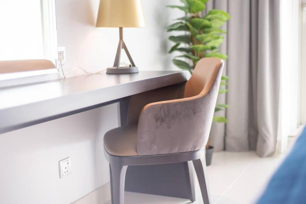 Apartment Upscale 1 Bed In Business Bay-suiteable