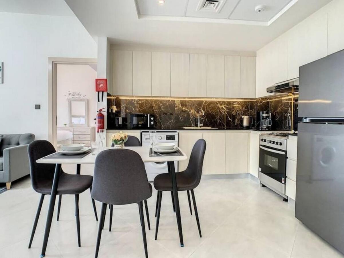 Apartment Key View - Binghatti Avenue, Al Jaddaf