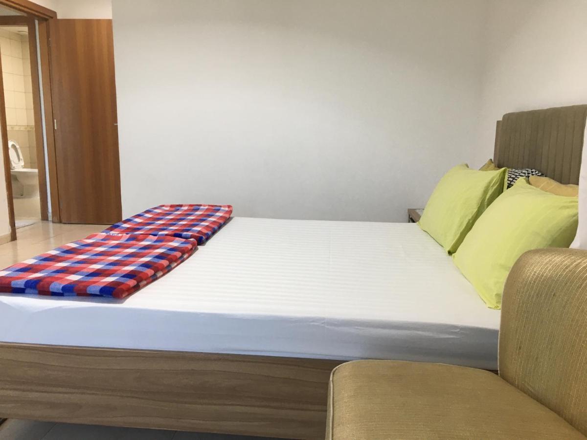 Apartment Octavius Holiday Homes, Spacious 2 Bedroom Apartment, Skyline & Burj Khalifa View Dubai