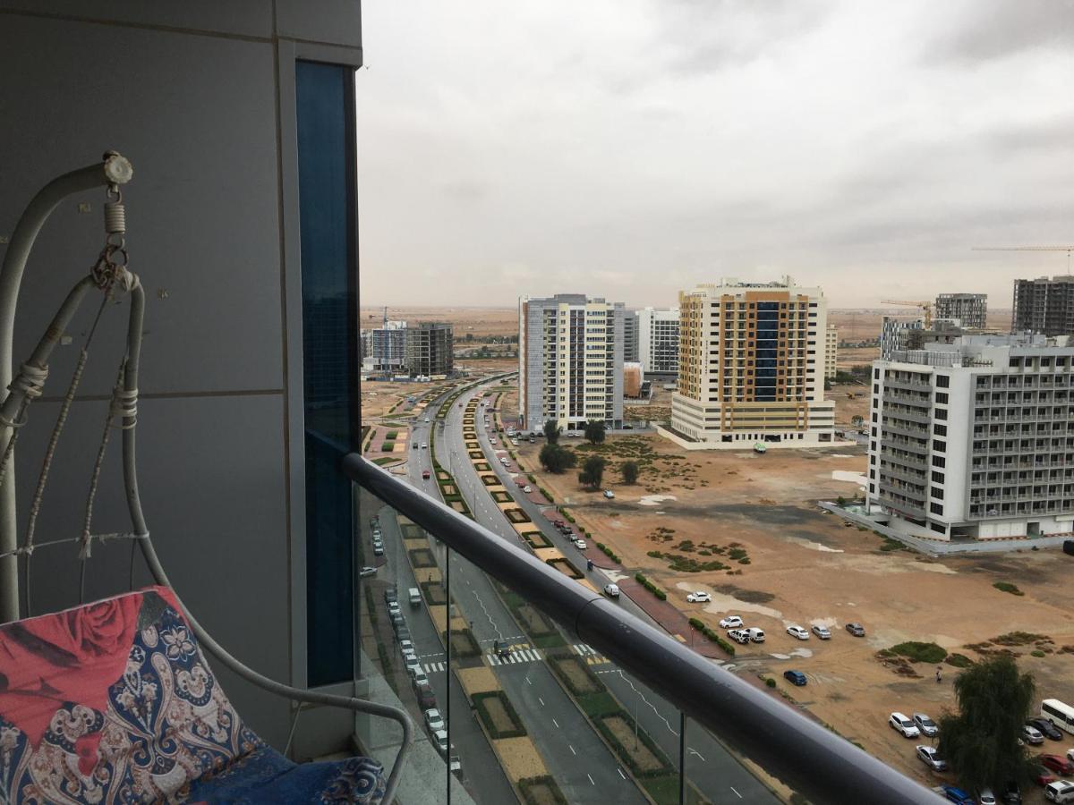 Octavius Holiday Homes, Spacious 2 Bedroom Apartment, Skyline & Burj Khalifa View *
