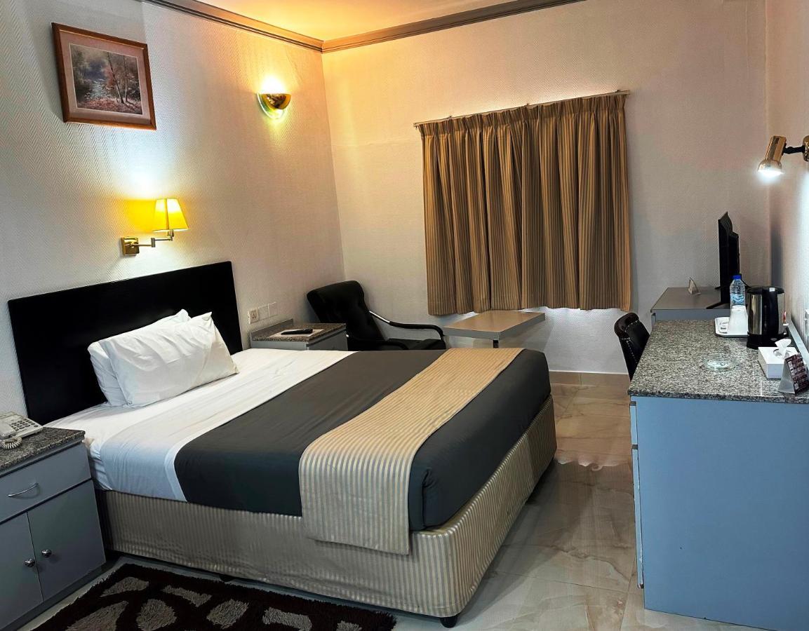 Hotel Grand Astoria 3*