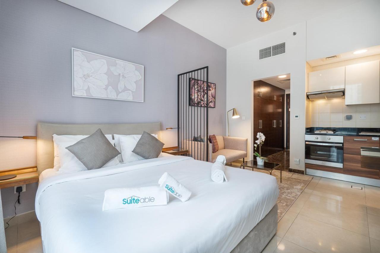Elegant Studio Sparkle Tower Jbr By Suiteable Apartment