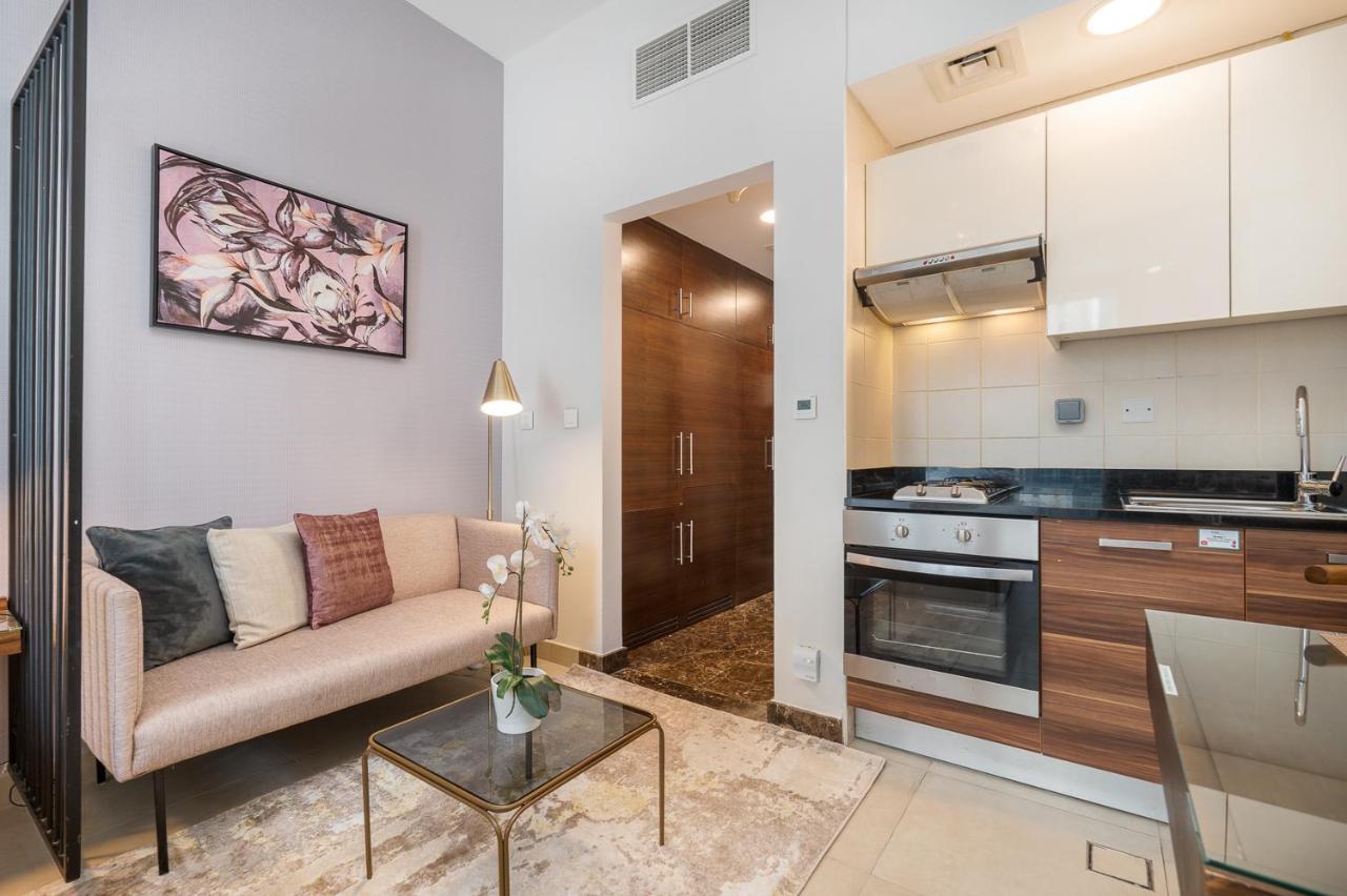 Apartment Elegant Studio Sparkle Tower Jbr By Suiteable *