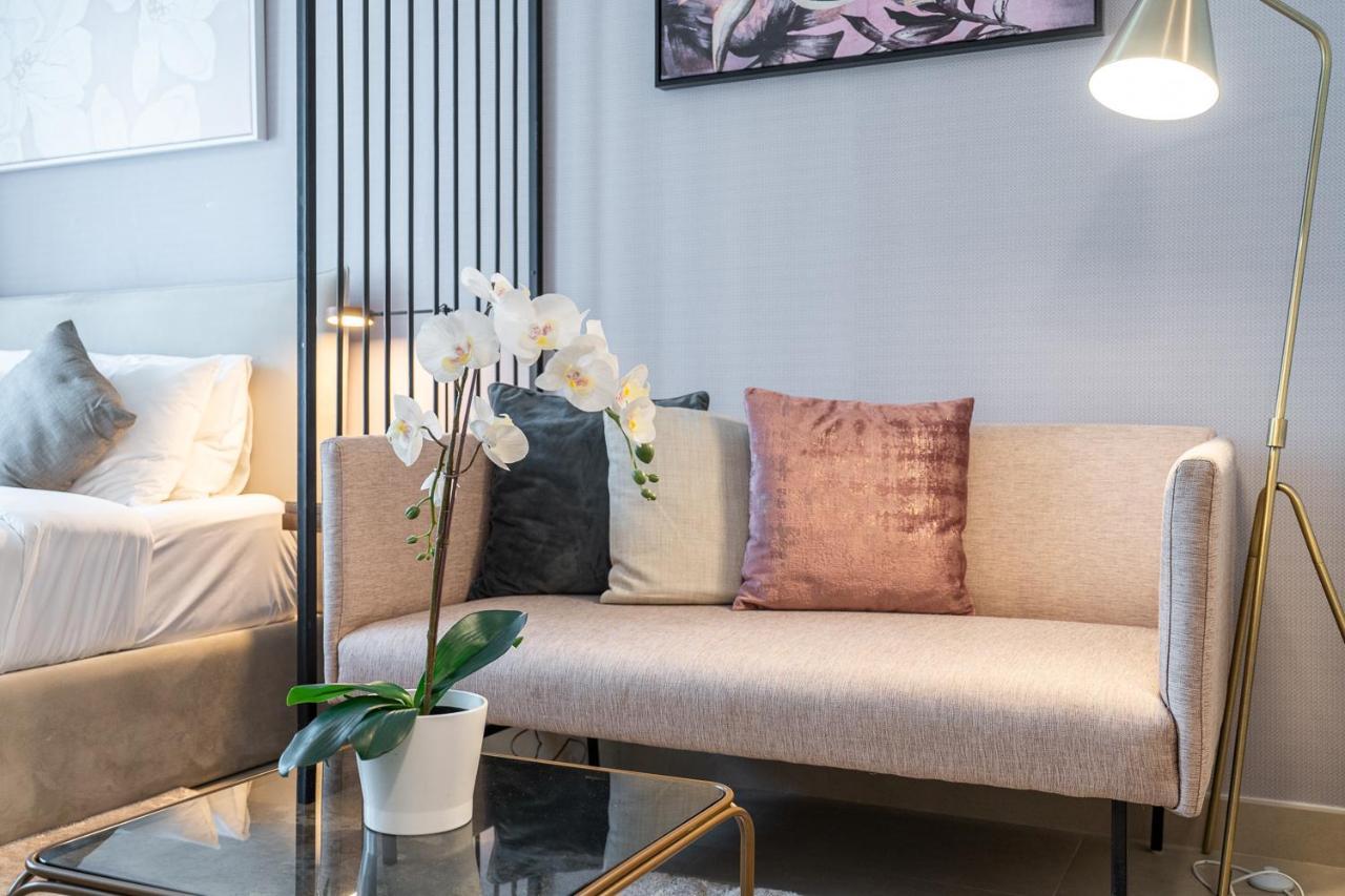 Elegant Studio Sparkle Tower Jbr By Suiteable * Dubai