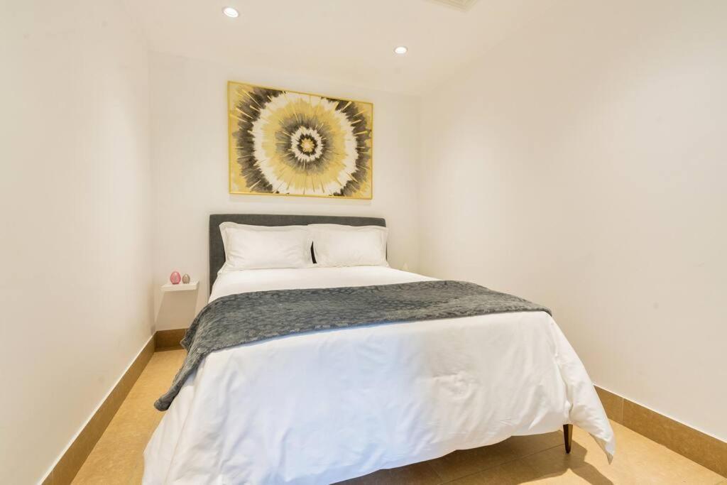 Unique 2bedroom In The Heart Of Old Downtown * Dubai