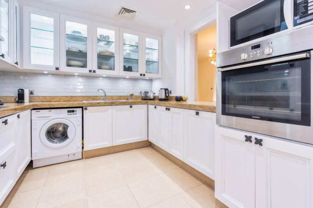 Unique 2bedroom In The Heart Of Old Downtown Apartment *