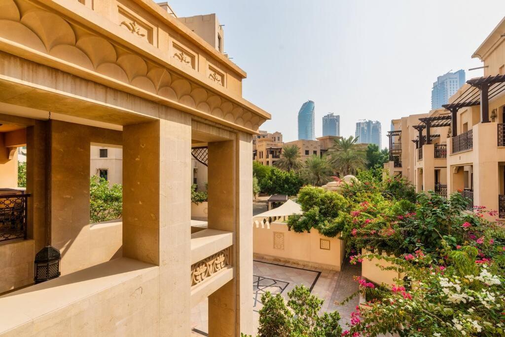 Unique 2bedroom In The Heart Of Old Downtown Dubai