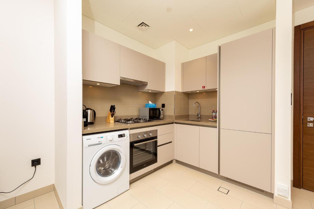 Beautiful 1br - Close To Downtown With Pool And Gym Apartment *