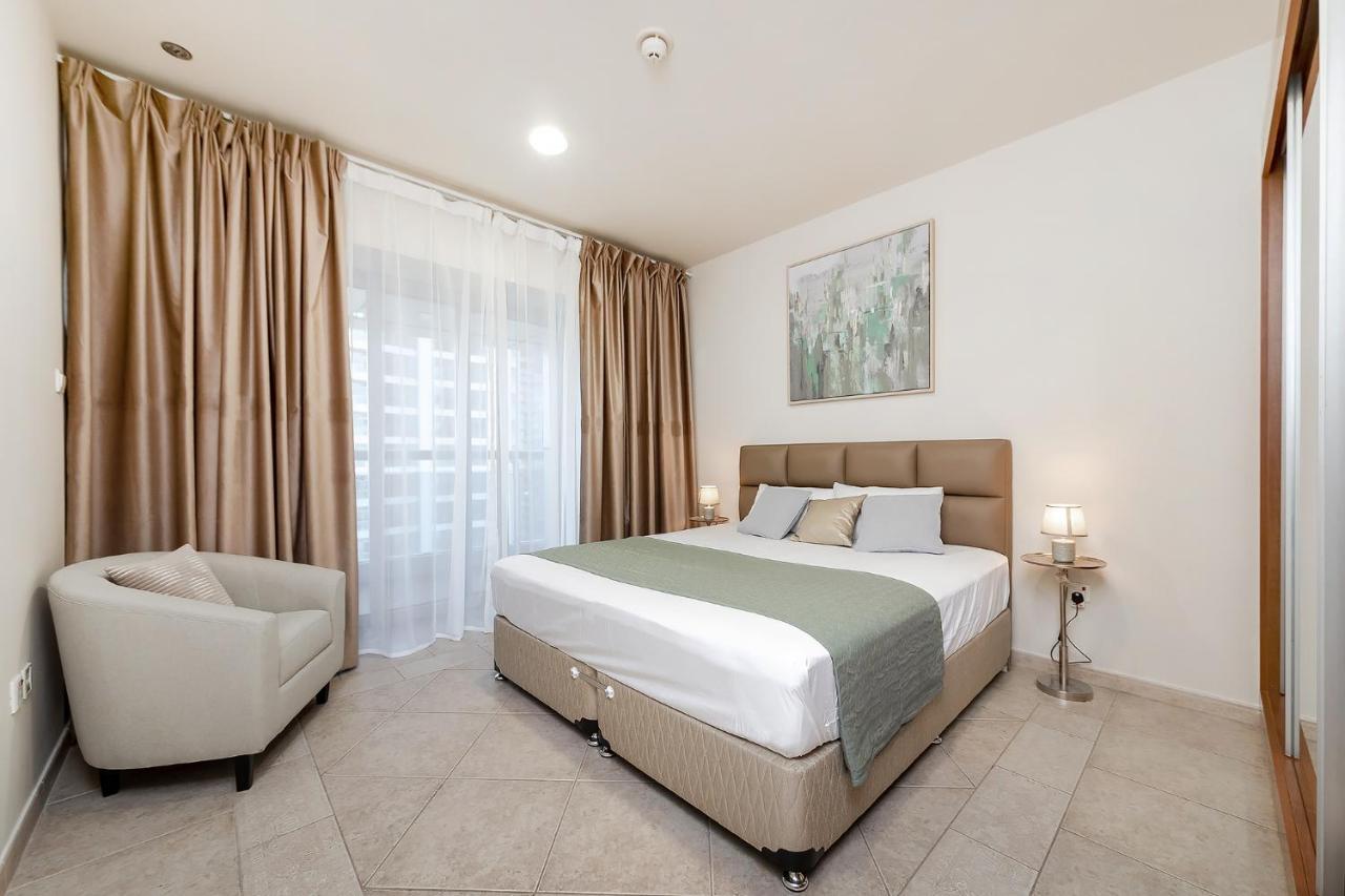 Apartment Luxury Princess Tower 1 Bedroom Brand New Furnished