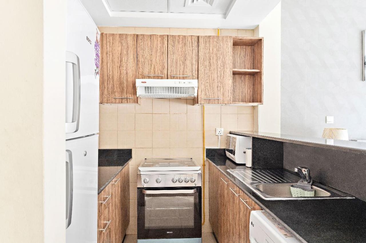 Apartment Aliving Modern In Heart Of Downtown At Burj Al Nujoom-110 Dubai