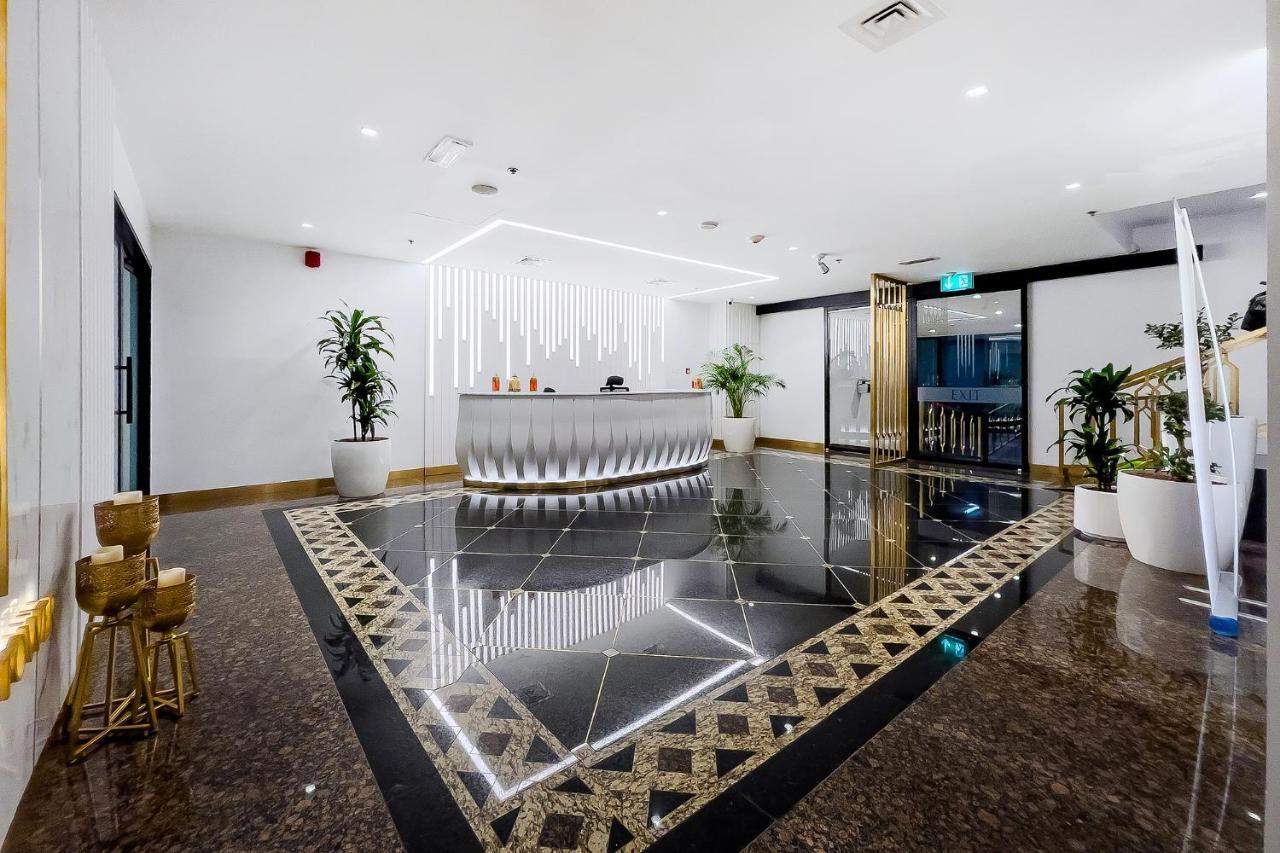 Luxury Princess Tower 1 Bedroom Brand New Furnished Apartment *