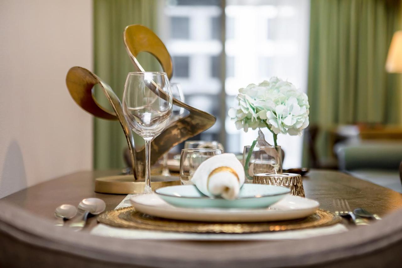 Luxury Princess Tower 1 Bedroom Brand New Furnished Apartment *