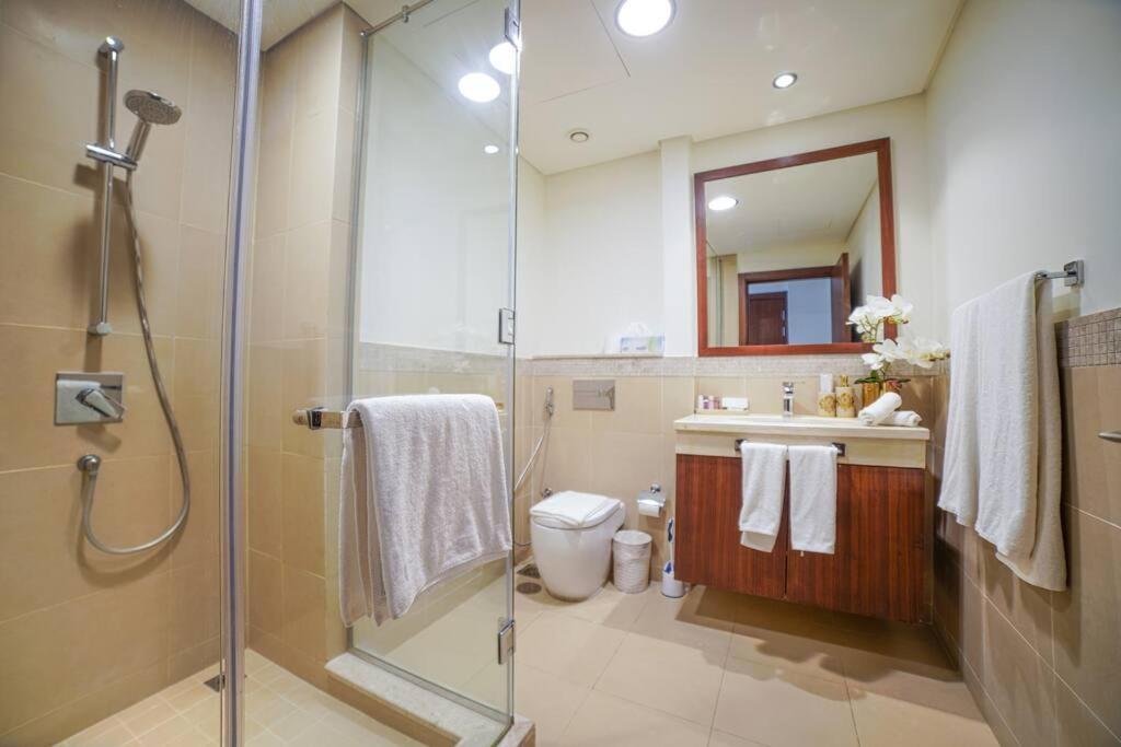 First Class 2br With Full Skyline & Sea View Apartment *