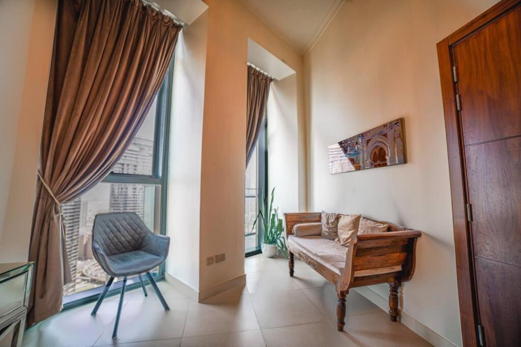 First Class 2br With Full Skyline & Sea View Apartment