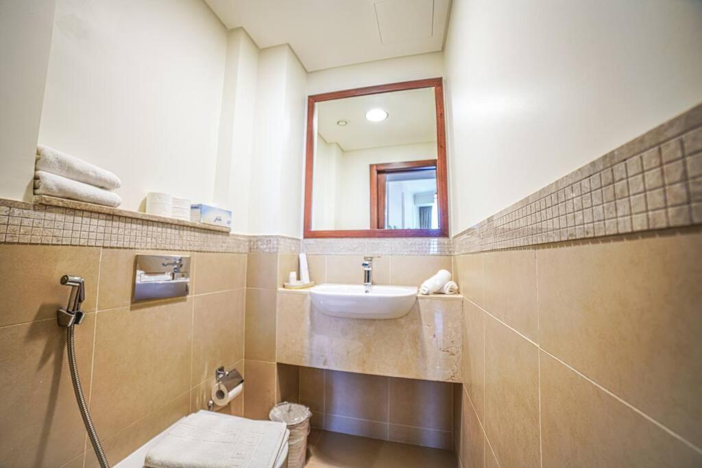 First Class 2br With Full Skyline & Sea View * Dubai