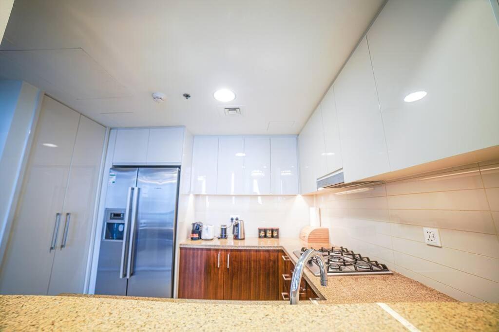 First Class 2br With Full Skyline & Sea View Apartment *