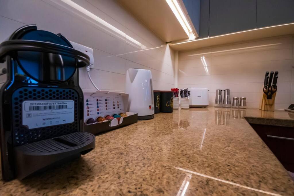 Apartment First Class 2br With Full Skyline & Sea View *