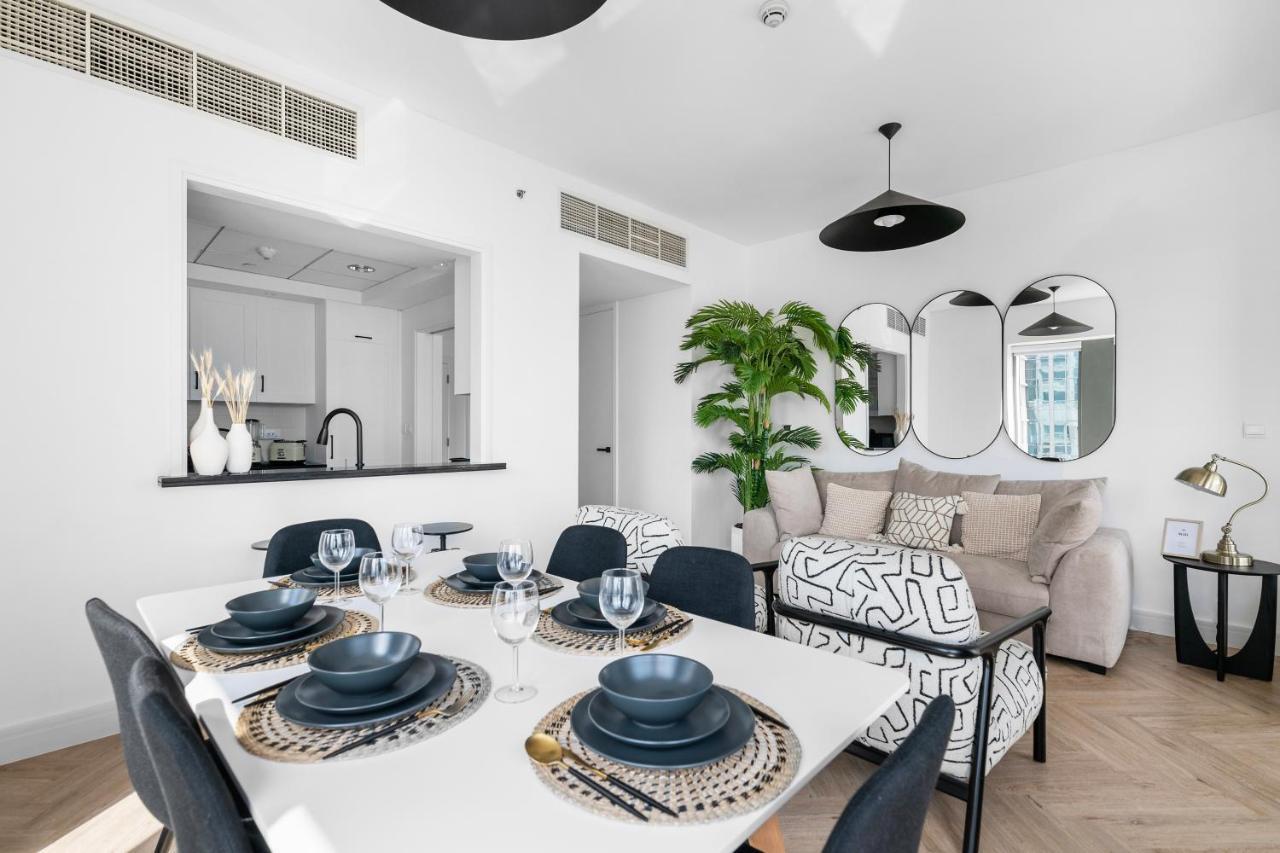 Sophisticated 1bd W Incredible Burj Khalifa Views Apartment Dubai