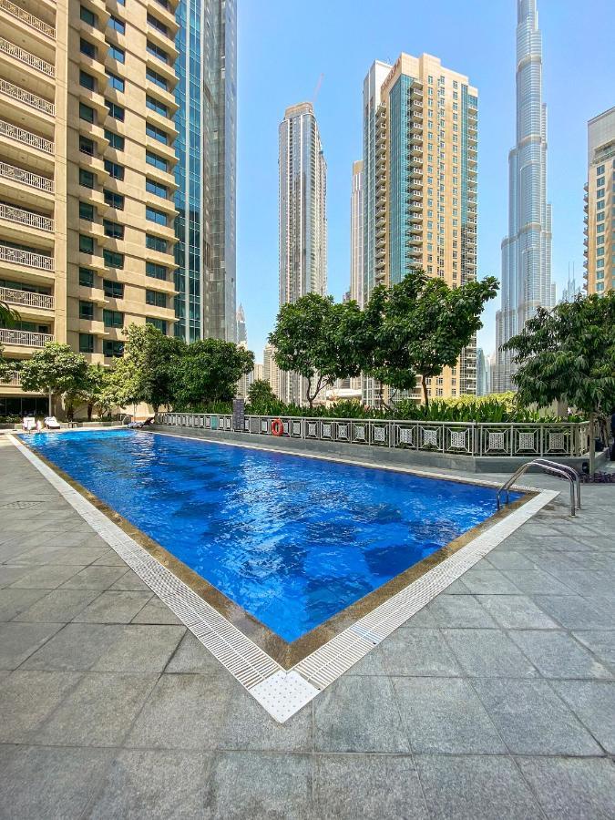 Sophisticated 1bd W Incredible Burj Khalifa Views Apartment *
