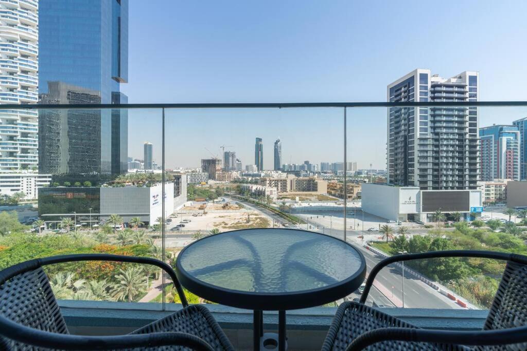In Jvc - Heart Of - Bloom Height Apartment *