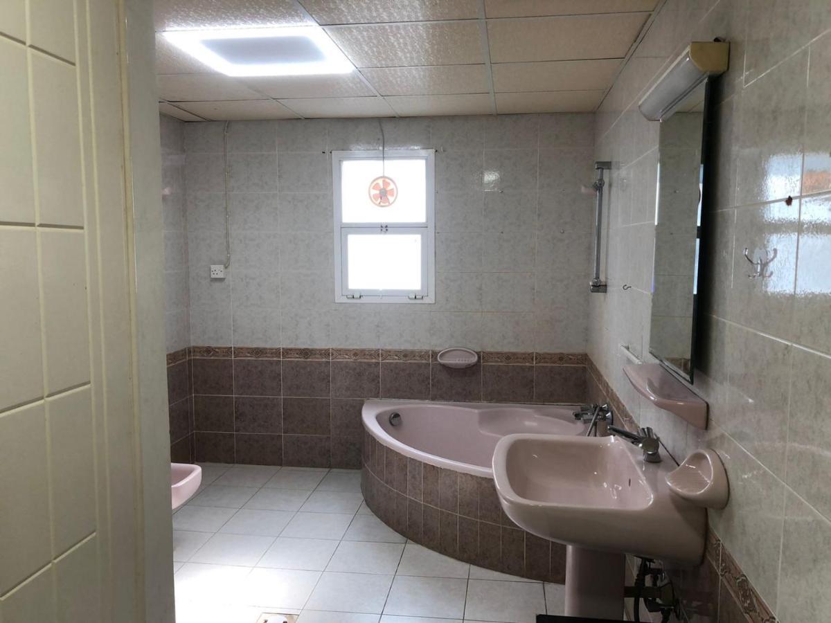 For Rent In Compound Housing Near Burj Alarab 125 Homestay