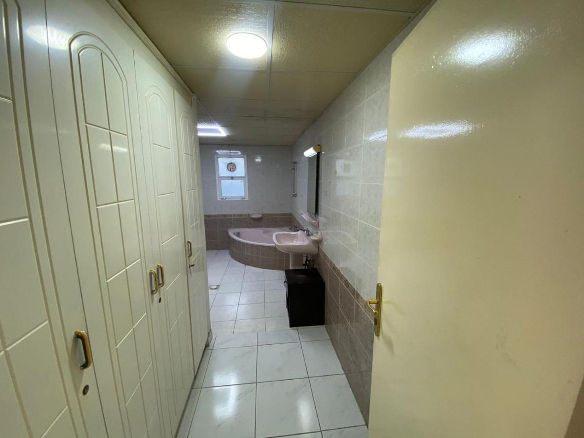 For Rent In Compound Housing Near Burj Alarab 125 Homestay Dubai