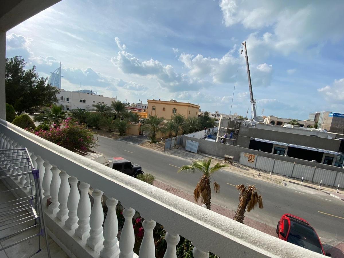 For Rent In Compound Housing Near Burj Alarab 125 *
