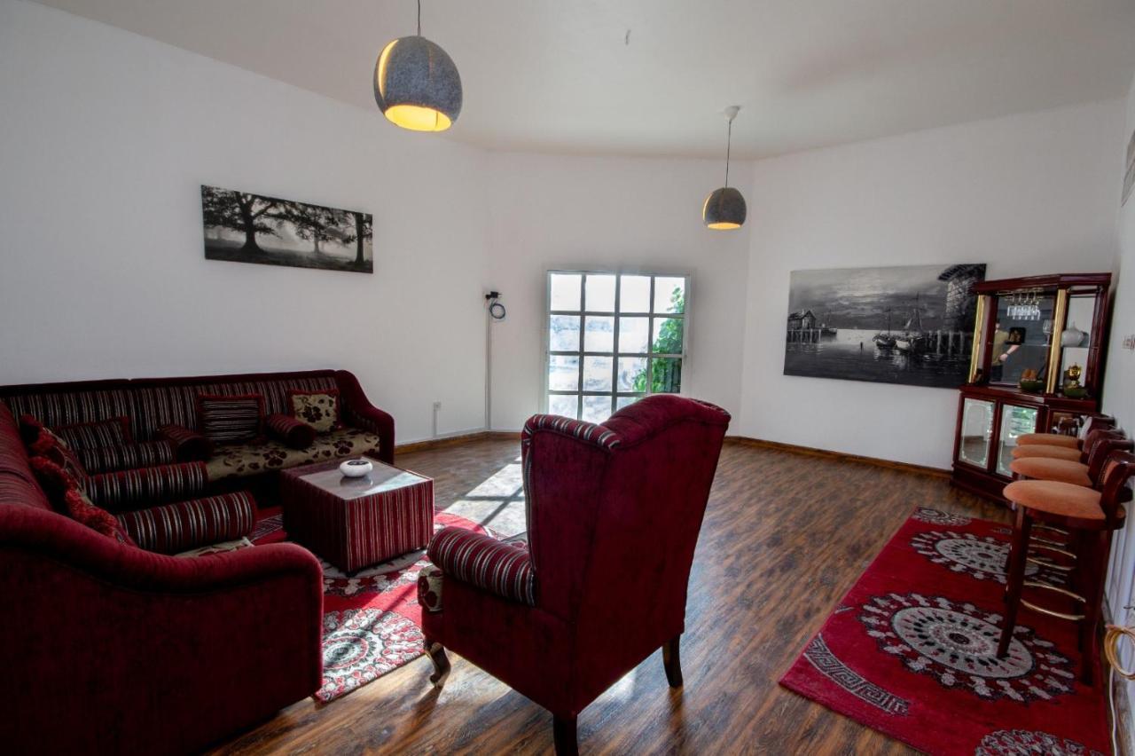 Relaxing Private In Compound Housing Near Burj Alarab 124 * Dubai