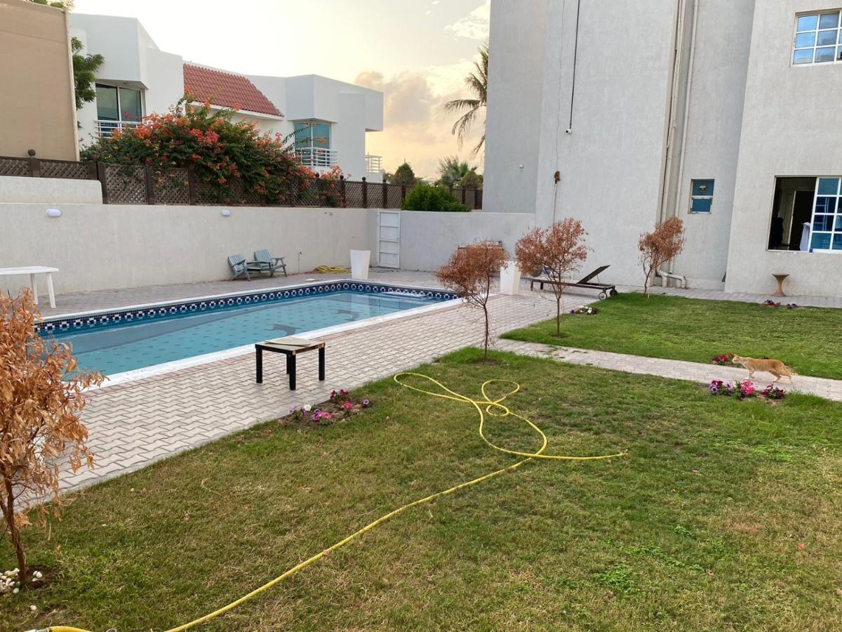 Homestay Relaxing Private In Compound Housing Near Burj Alarab 124 Dubai