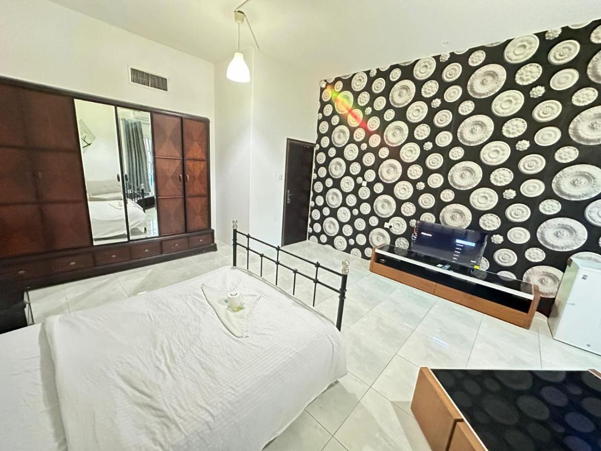 Relaxing Private In Compound Housing Near Burj Alarab 124 Homestay