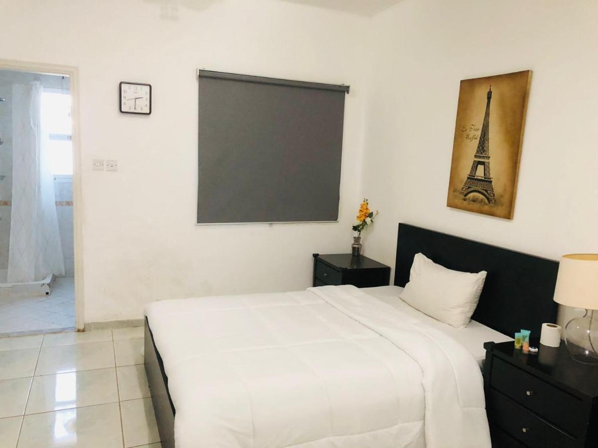 Relaxing Private In Compound Housing Near Burj Alarab 124 Homestay