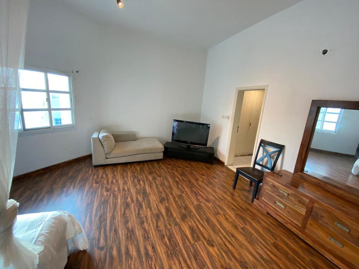 Relaxing Private In Compound Housing Near Burj Alarab 124 Homestay *
