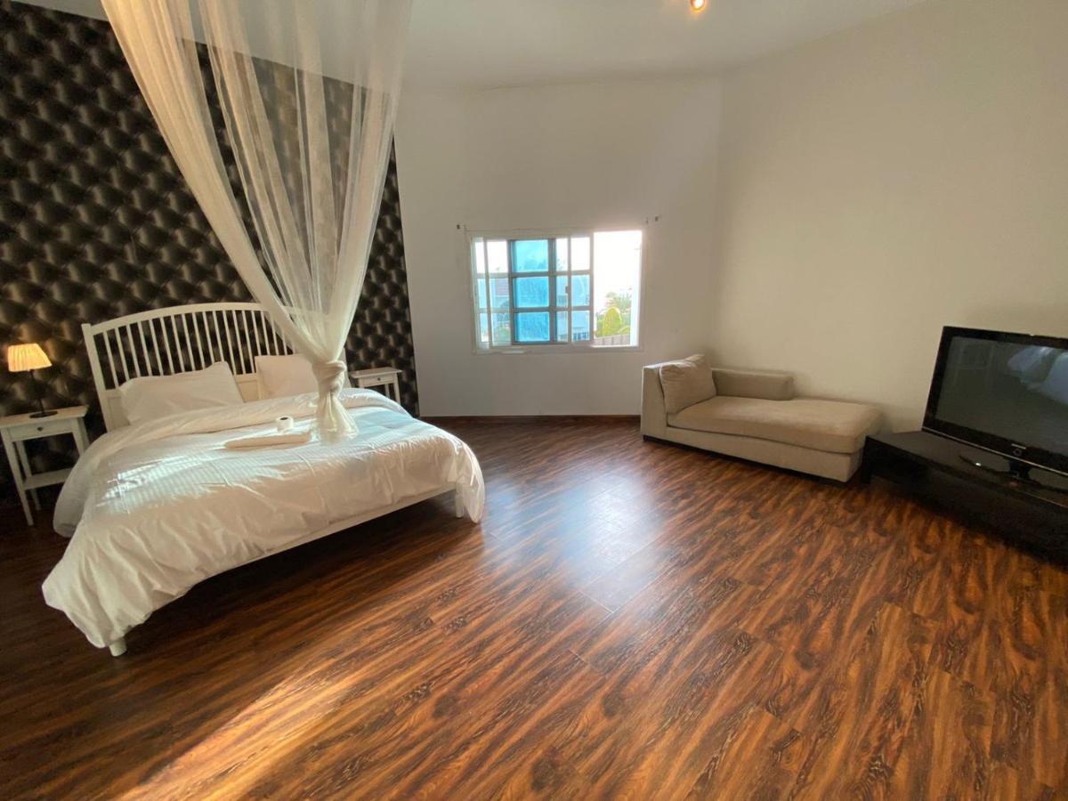 Relaxing Private In Compound Housing Near Burj Alarab 124