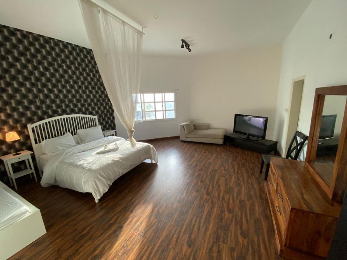 Relaxing Private In Compound Housing Near Burj Alarab 124 *